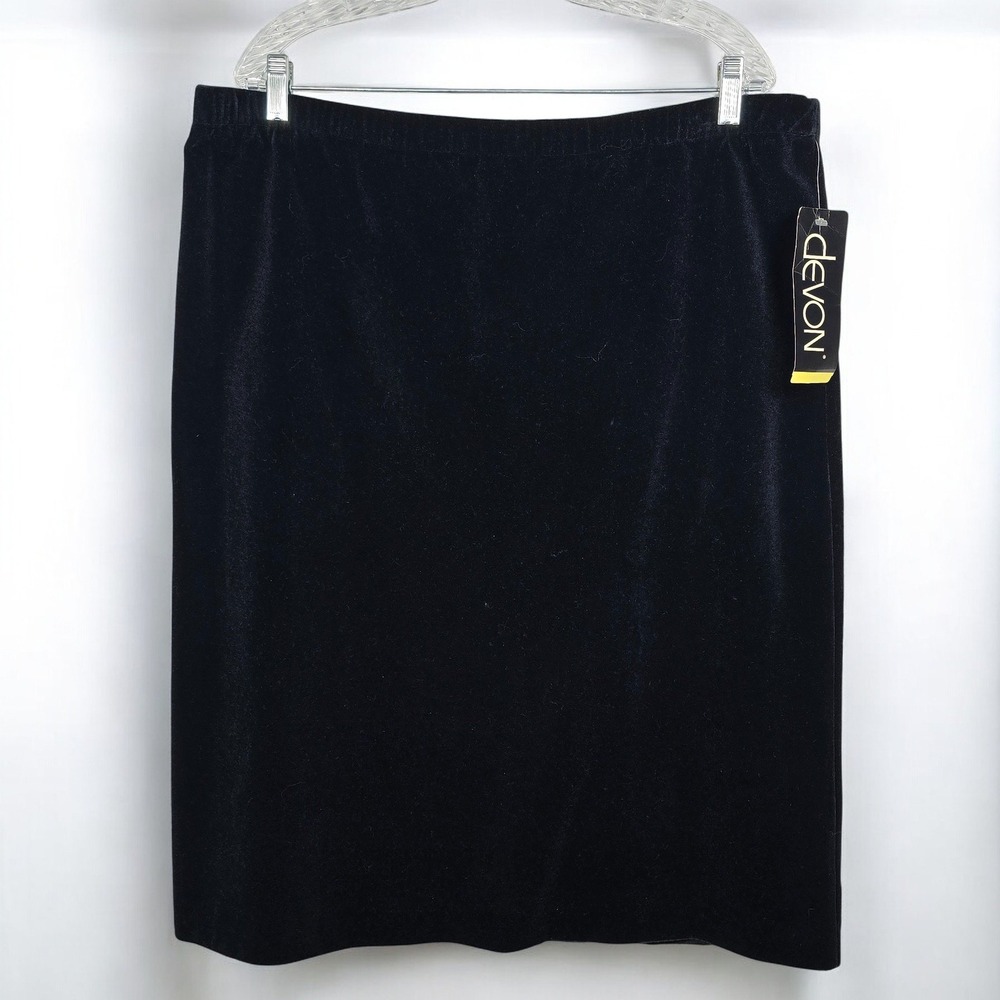 Vintage NWT Devon Velvet Pencil Skirt Woman Size 18 Black‎ Knee Length USA Made